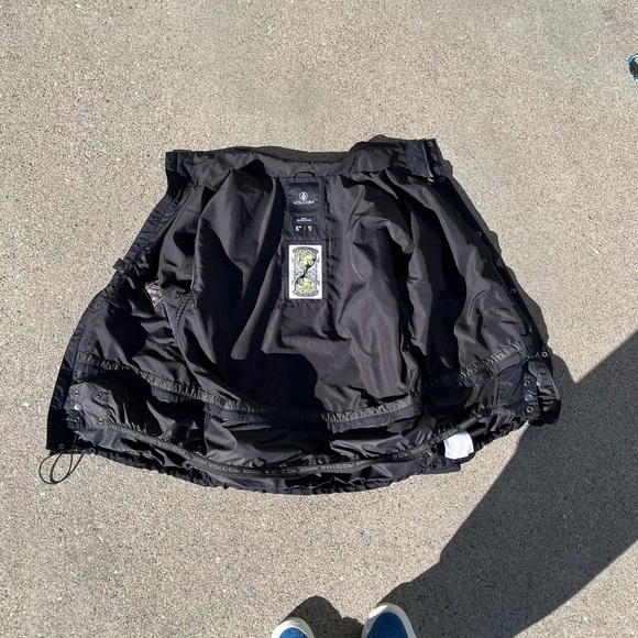 crazy volcom coat - Picture 6 of 6